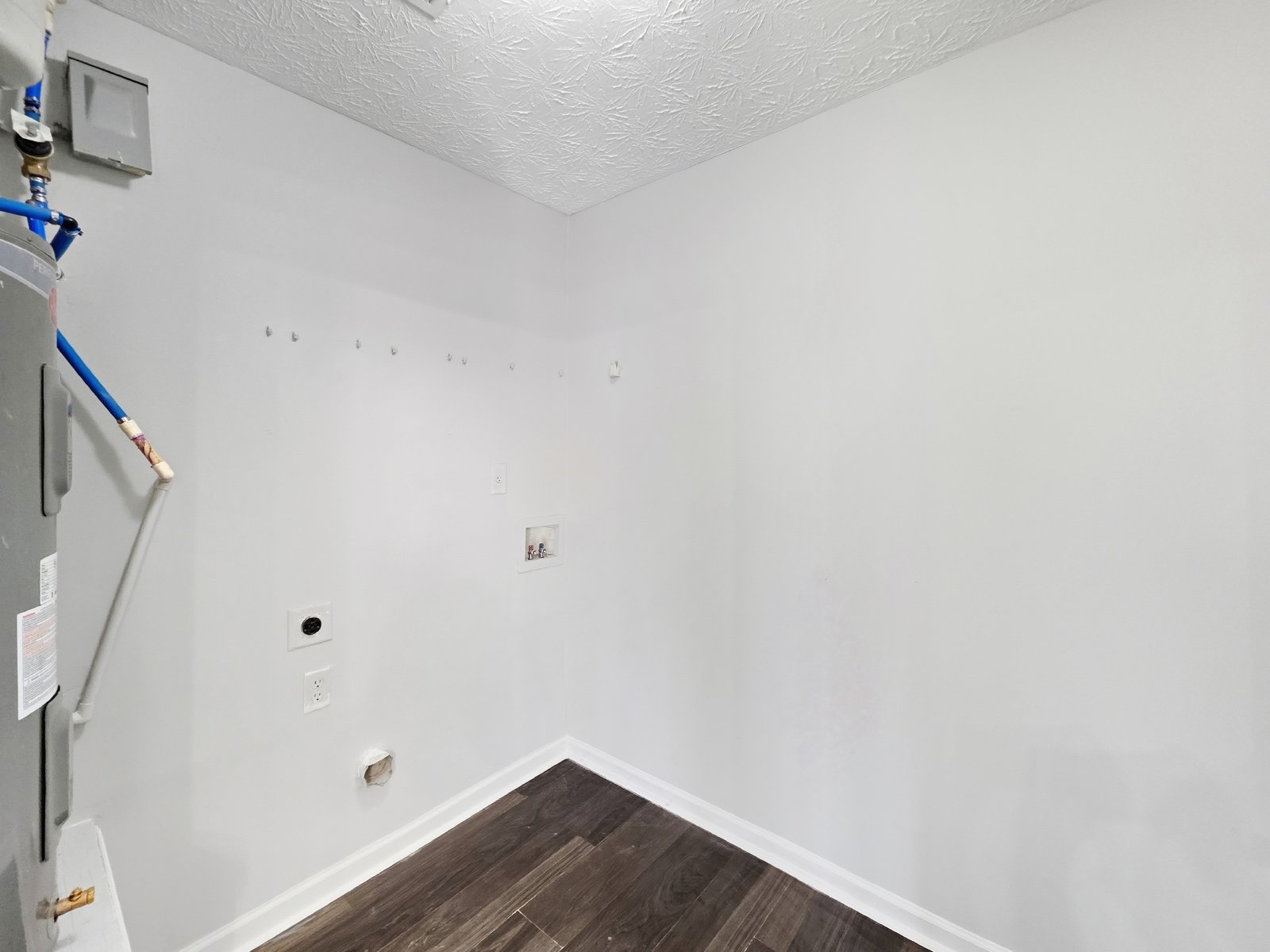 Updated 3BR Townhome Minutes from I-75, Airport & Downtown Atlanta property image