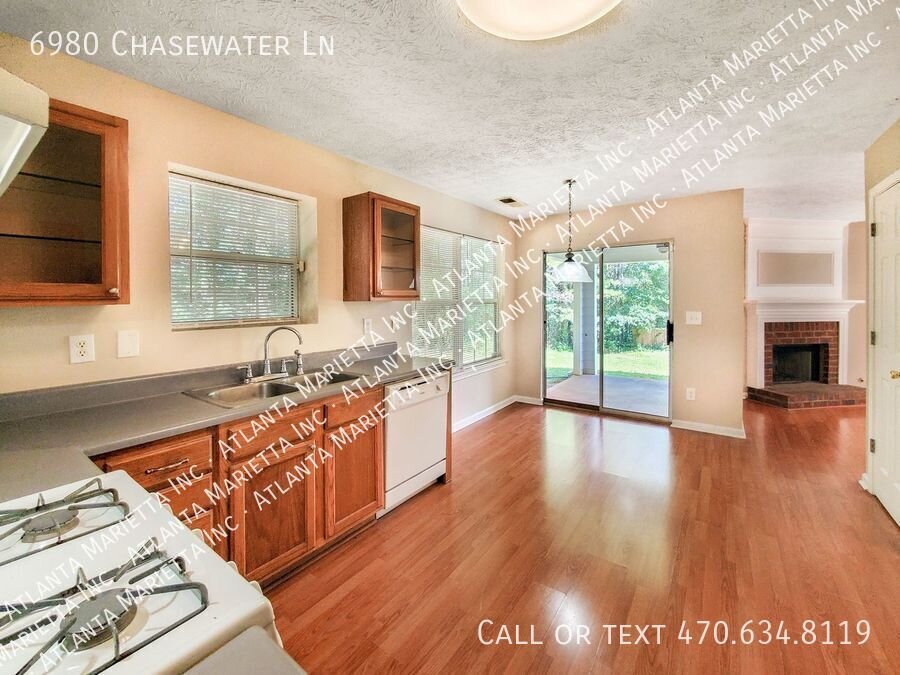 COMING SOON – Spacious 3-Bedroom Home in Springchase | Cul-de-Sac Location property image