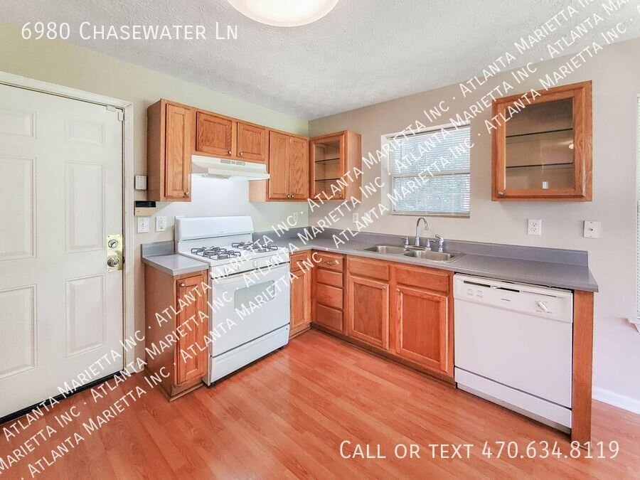 COMING SOON – Spacious 3-Bedroom Home in Springchase | Cul-de-Sac Location property image