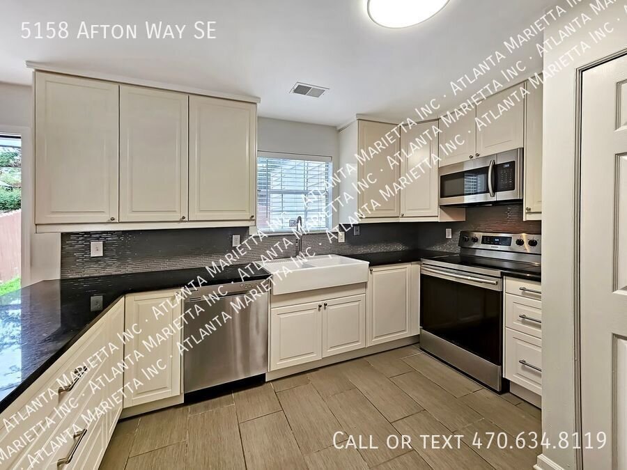 Beautifully Updated 2/2.5 Townhome Near Truist Park property image