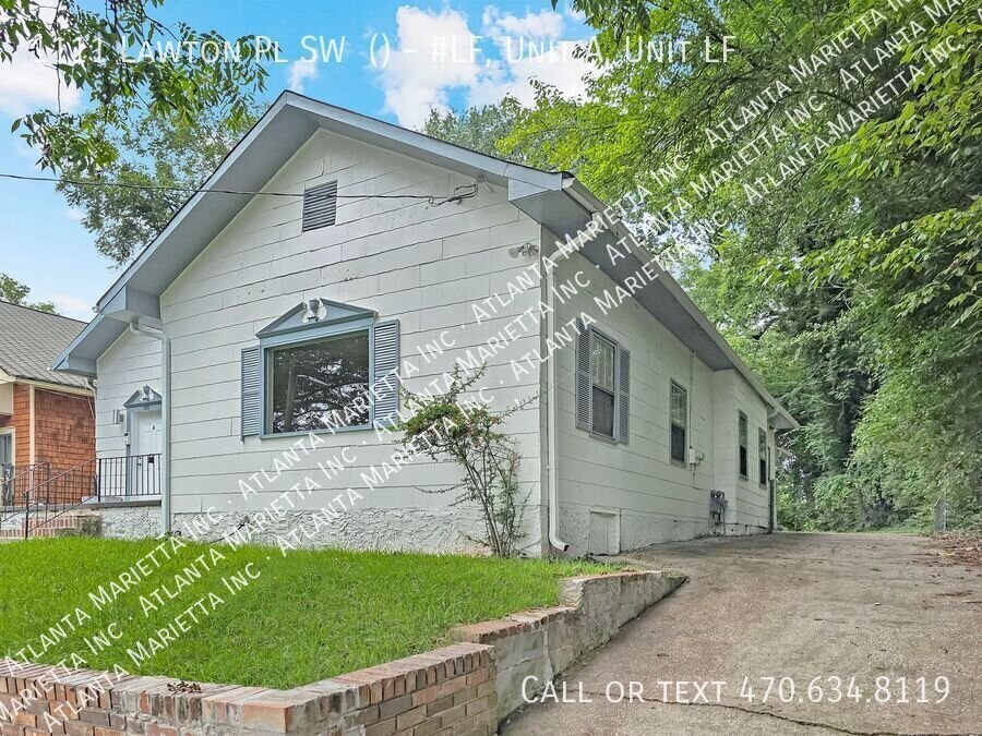 Renovated 2-Bedroom Duplex in Atlanta’s West End - Housing Vouchers Accepted - $500 toward rent property image