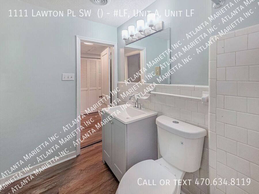 Renovated 2-Bedroom Duplex in Atlanta’s West End - Housing Vouchers Accepted - $500 toward rent property image