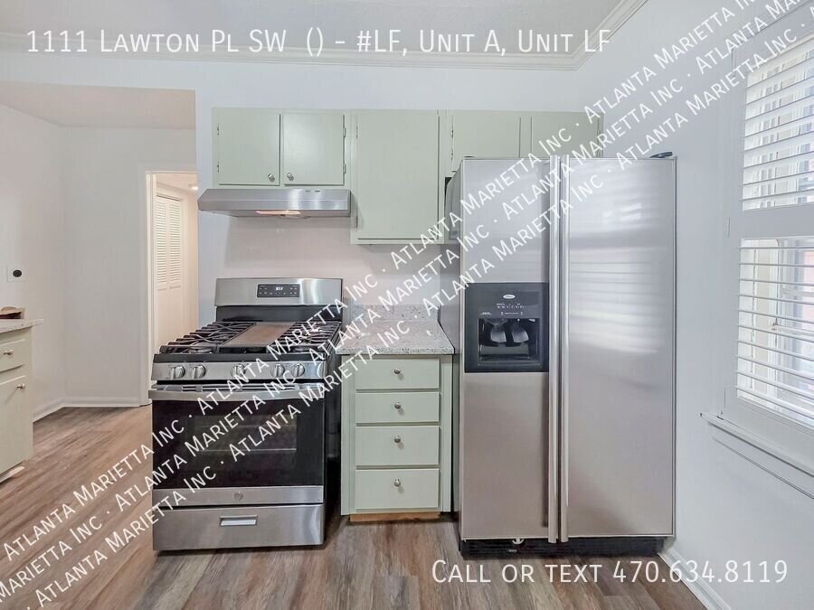 Renovated 2-Bedroom Duplex in Atlanta’s West End - Housing Vouchers Accepted - $500 toward rent property image